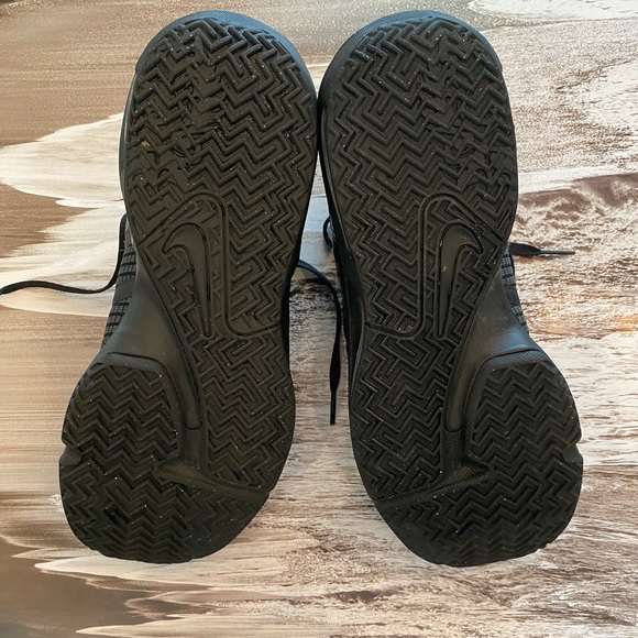 Nike Men’s Tennis Shoes “Lebrons” - Picture 9 of 9